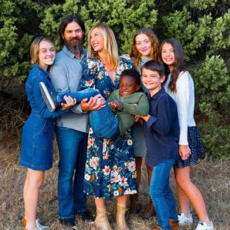 Lily Robertson's famiy picture.